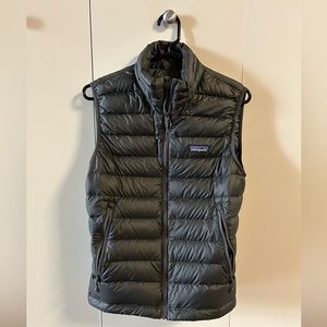 NWOT Patagonia Men’s Down Sweater Vest